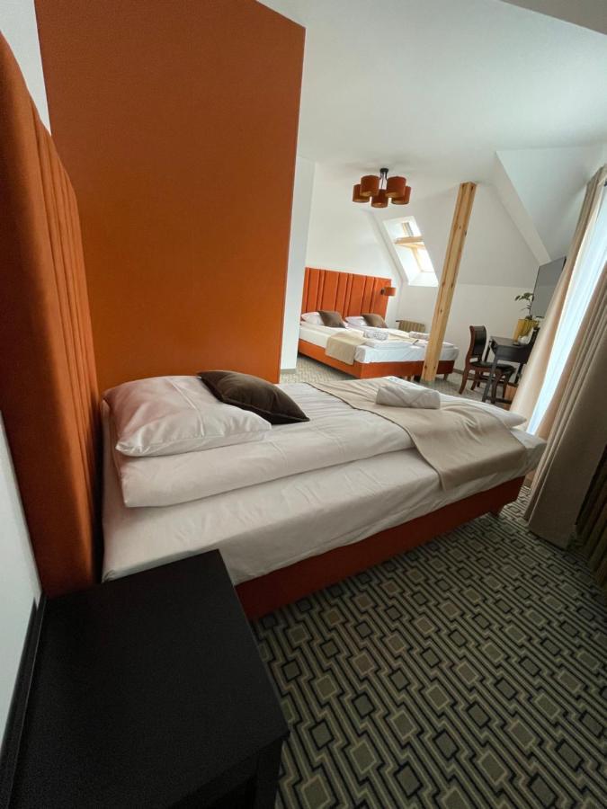 Kwarc Restauracja & Pokoje Hotelowe Susiec Eksteriør billede